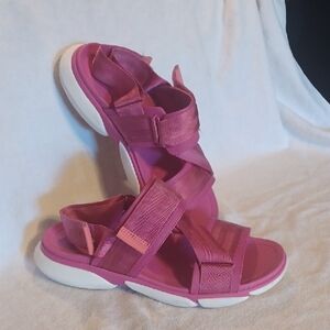 Ryka Fuchsia Strappy Sandals Women's Size 8